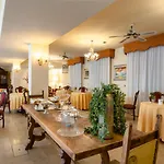 Serenella Szálloda 3*