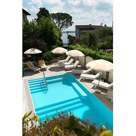 Serenella Ξενοδοχείο