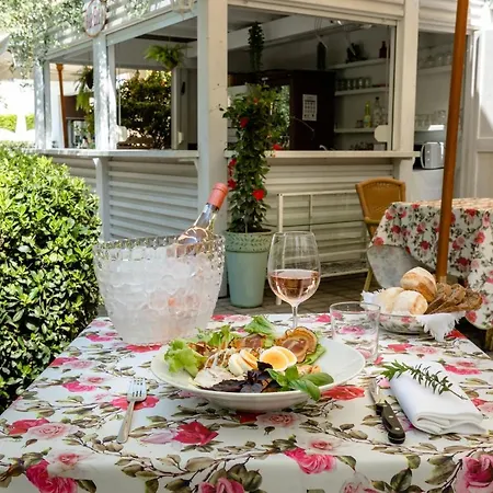 Serenella 3* Σιρμιόνε