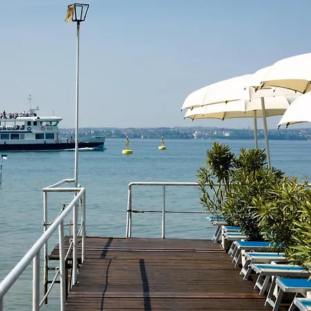 Hotel Serenella Sirmione
