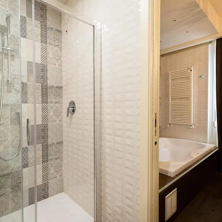 Hotell Serenella 3*