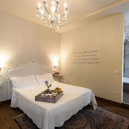 Serenella Hotell