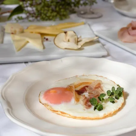 Serenella Σιρμιόνε