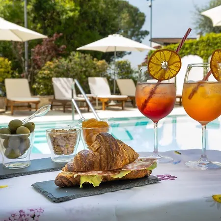 Serenella 3* Σιρμιόνε