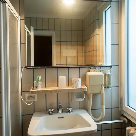 Serenella Hotell 3*