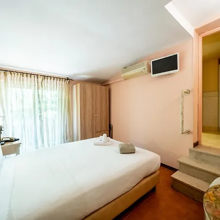 Hotel Serenella 3*