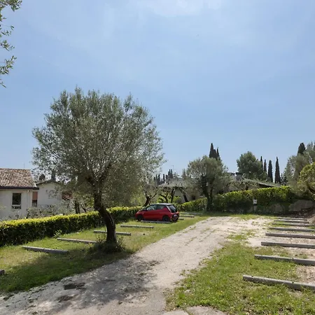 Serenella Sirmione