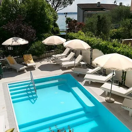 Ξενοδοχείο Serenella