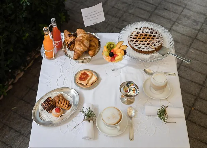 Отель Serenella 3*