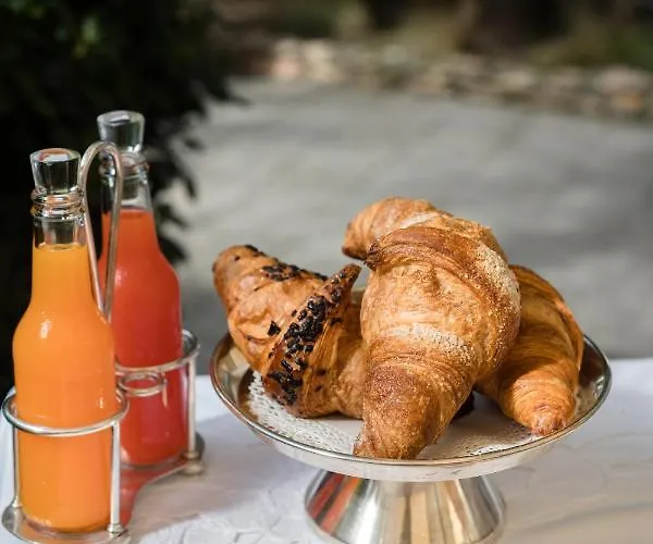 Отель Serenella Сирмионе