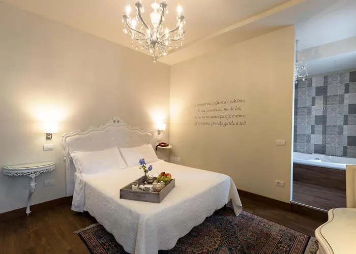 Serenella Hotell