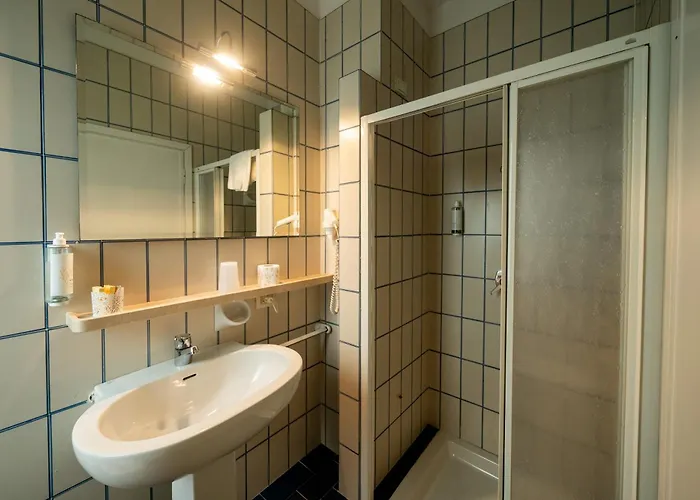 Serenella Hotell 3*