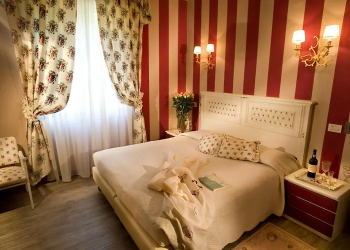 Отель Serenella